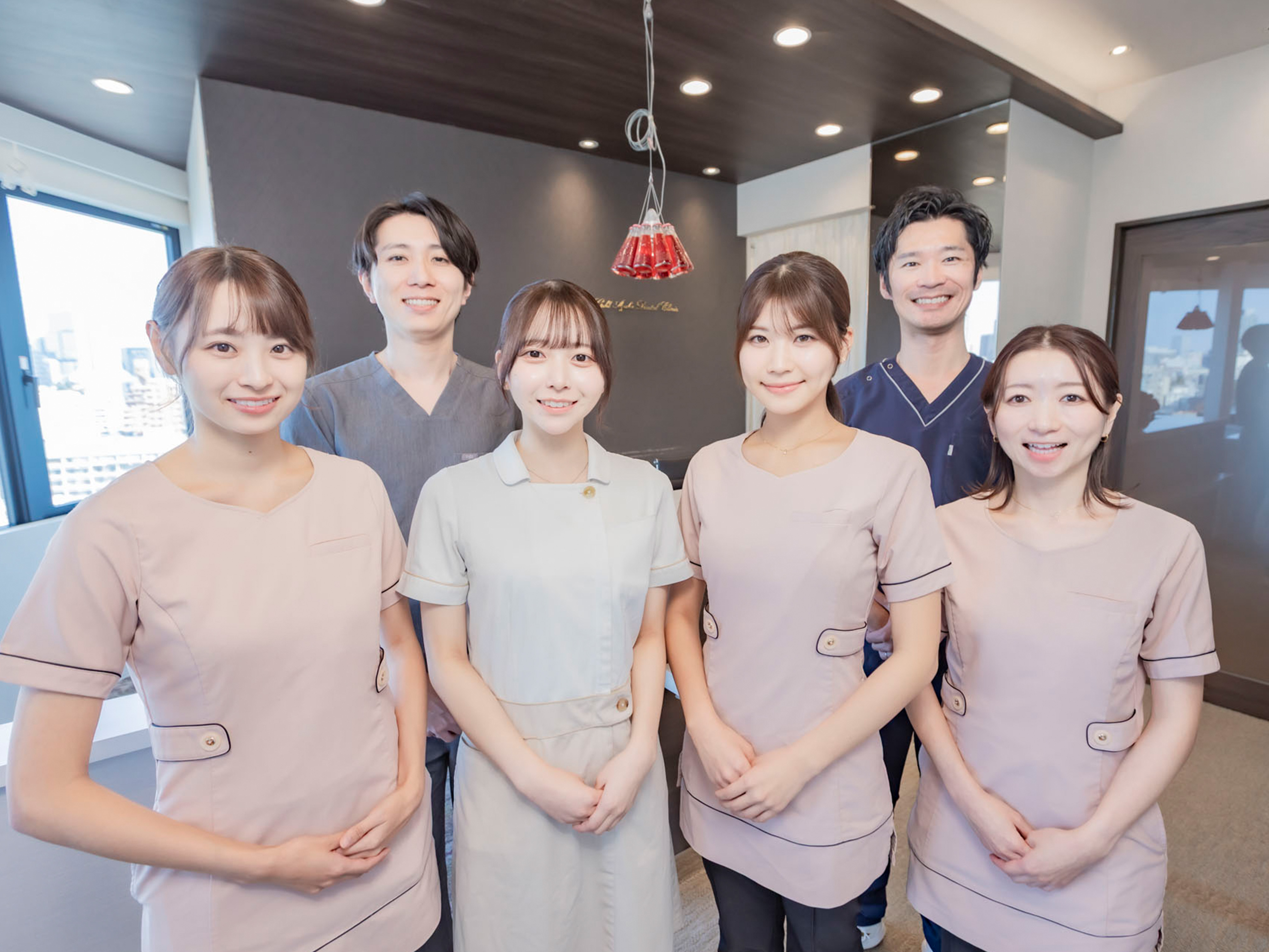 スタッフ集合写真